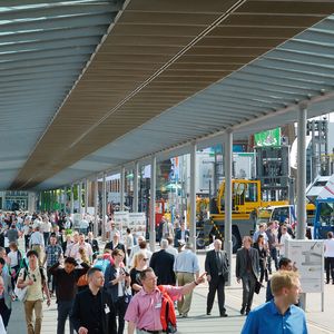 53.000 Besucher aus 65 Ländern kamen zur Cemat 2014. Dank hoher Besucherqualität wurden Abschlüsse im Wert von mehr als 10 Mrd. Euro angebahnt.
