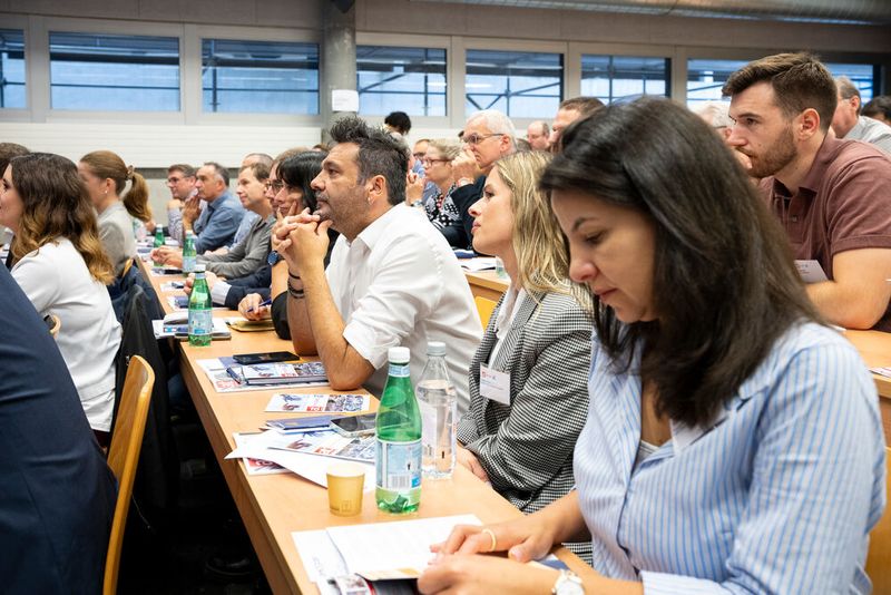 Der at-Technologietag Automation an der ZHAW School of Engineering in Winterthur brachte den Teilnehmern Ideen und Anregungen, wie sie die Zukunft der industriellen Automation gestalten können. (Bild: Thomas Entzeroth)