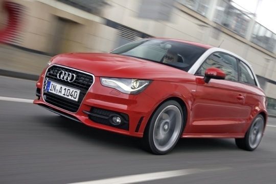 Mit 3,95 Metern Länge ist der Audi A1 eine Nummer größer als sein Hauptkonkurrent Mini. (Archiv: Vogel Business Media)