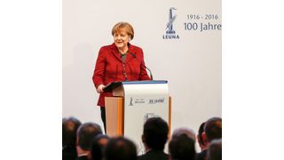 Bundeskanzlerin Dr. Angela Merkel würdigte in ihrer Festrede die Rolle des Chemiestandortes Leuna für die mitteldeutsche Region als ein Symbol für Fortschritt und Entwicklung. (Bild: Marco Junghans)