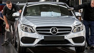 Die Produktion der neuen C-Klasse im Mercedes-Benz-Werk Bremen startete am 4. Februar. Außer in Bremen fertigt der Automobilhersteller ein Modell erstmals an vier Standorten auf vier Kontinenten: Bremen, East London (Südafrika), Peking (China) und Tuscaloosa (USA). (Foto: Daimler)