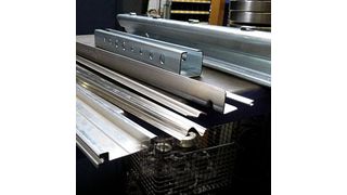 Die Franz Schürholz GmbH in Wickede stellt kaltgewalzte Profile in vielfältiger Geometrie mittels Walzprofilieren her. (Bild: Kuhn)