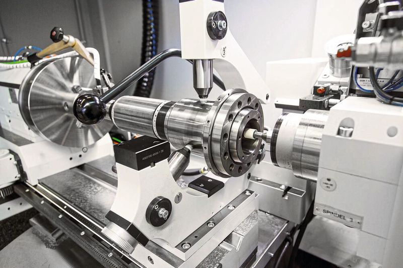 Overbeck, die deutsche Tochtergesellschaft, präsentiert die hochpräzise Innen-, Außen-, Plan- und Unrund Schleifmaschine ILD-400. Eine flexible Lösung für das Schleifen hochkomplexer Teile, die verschiedene Schleifverfahren in einer Aufspannung erfordern. (Bild: Danobat)