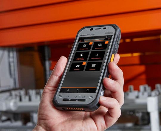 Kasto wird auf der Logimat 2025 einen Schwerpunkt auf Lagersysteme legen. Mit Kastologic mobile etwa gelinge die einfache Digitalisierung manueller Lager, was zu effizienteren und schnelleren Einlagerungs- und Kommissionierprozessen führe. Das ist aber nicht alles ...(Bild:  Kasto)