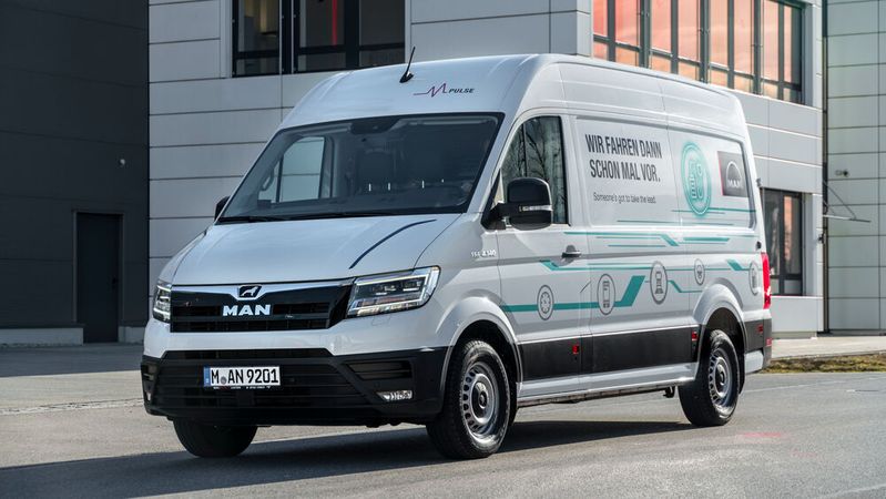 Der Luftwiderstand eines Vans verringert die elektrische Reichweite vor allem bei hohem Tempo extrem.(Bild:  MAN)