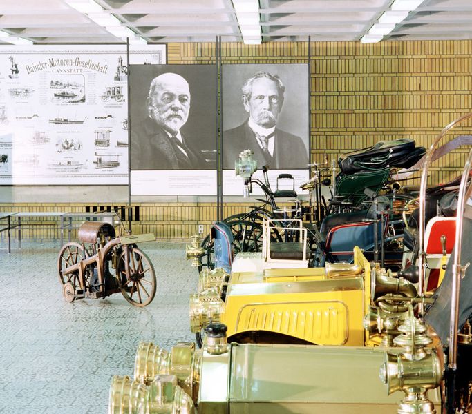 Das Mercedes-Benz-Museum bietet einen Überblick über die Automobilgeschichte von den Anfängen bis heute. (Daimler)