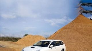 Der Subaru Legacy, als Benziner oder Diesel erhältlich, ist vor allem als Kombi sehr beliebt. (Foto: Subaru)