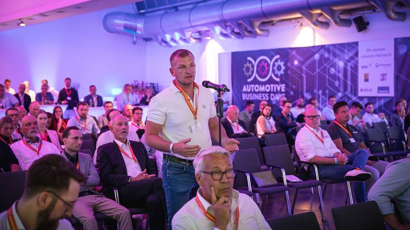 Natürlich hatten die Gäste die Chance, Fragen zu den Vorträgen zu stellen. (Bild: Stefan Bausewein)