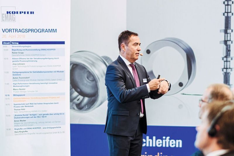 Neben den ausgestellten Maschinen und Technologien konnten die Besucher ein äusserst vielfältiges Vortragsprogramm verfolgen. (EMAG Koepfer)