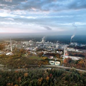 Der Industriestandort Gendorf ist heute Bayerns größter Chemiepark.