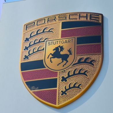 Porsches neue Strategie „Sportwagenschmiede '35“ dürfte sich in vielerlei Hinsicht direkt auf das Geschäft der Händler vor Ort auswirken. (Bild: Achter – VCG)