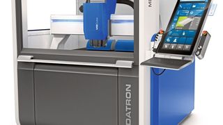 Die Datron M8Cube steht für eine effiziente und wirtschaftliche Bearbeitung von Gehäusen, Profilen und Frontplatten aus Aluminium und vielen weiteren Materialien, heißt es. Sie überzeuge durch kurze Einrichtzeiten und einen sehr geringen Energieverbrauch. Halle 9 am Stand D51. (Datron)