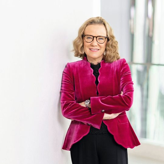 Merck-CEO Belén Garijo: „Als ein führender Hersteller von viralen Vektoren ist es unser Ziel, das enorme Potenzial von Zell- und Gentherapien für Patienten auf der ganzen Welt verfügbar machen.“(Bild:  Merck KGaA)