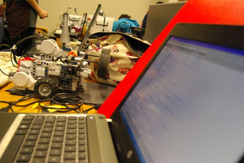 Auch andernorts sorgen die Robocup-Wettbewerbe für Spannung. (Bild: Flickr/Samuel Mann)
