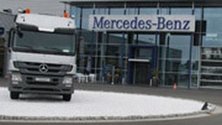 Auf dem Gelände der Daimler-Niederlassung Berlin gibt es keine Platzprobleme. (Archiv: Vogel Business Media)