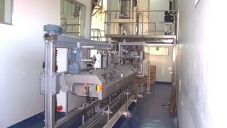 Die Sackverschließmaschine FTS-HD wartet mit vielen technischen Verbesserungen auf. (Archiv: Vogel Business Media)