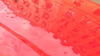 Beim Reparieren von Hagelschäden müssen die Oberflächen sorgfältig für Lackierarbeiten vorbereitet werden. (Spies Hecker)