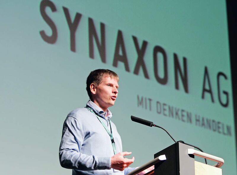 Frank Roebers, Vorstandsvorsitzender von Synaxon, bei der Eröffnungsrede zur ersten SynIT 2007. (Archiv: Vogel Business Media)