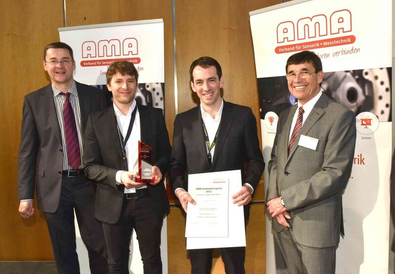 AMA Innovationspreis2015 – Gewinner: von links: Prof. Andreas Schütze (Uni. Saarland), Dr. Christoph Deutsch (Crystalline Mirror Solutions), Dr. Christian Pawlu (Crystalline Mirror Solutions), Wolfgang Wiedemann (AMA Verband) (Bild: AMA Service)