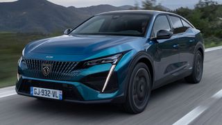 Peugeot positioniert den neuen 408 am „oberen Ende des C-Segments“. (Bild: Peugeot)