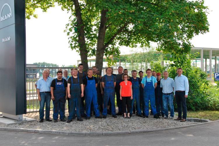 Das Team von Mossandl kümmert sich um die Wünsche der Nutzfahrzeugkunden. (Foto: Wenz)