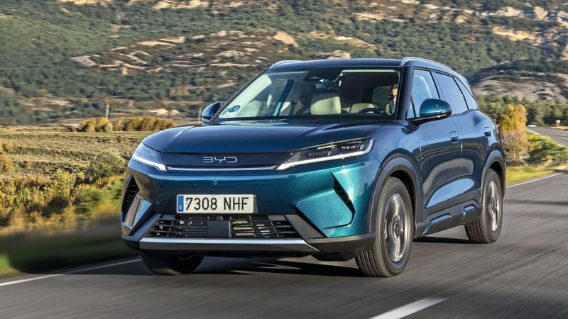 Mit dem Atto 2 taucht BYD erstmals in der Liste der Segmentsieger auf – allerdings nur im Bereich der alternativen Antriebe.(Bild:  BYD)