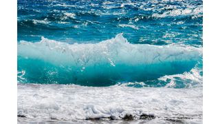 A team of researchers split natural seawater into oxygen and hydrogen with nearly 100 percent efficiency. (Source: free licensed)