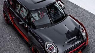 Mit dem John Cooper Works GP Concept gibt Mini auf der IAA einen Ausblick auf einen möglichen rennstreckentauglichen Sportler. (Mini)