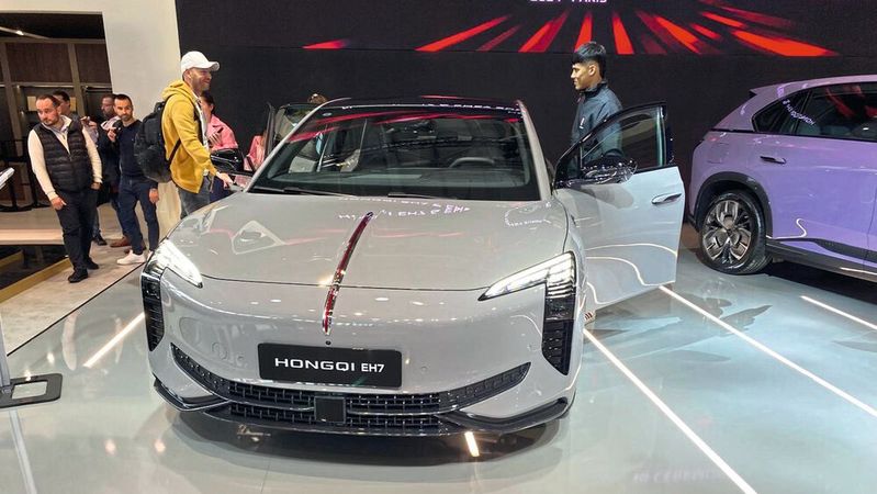 Der Hongqi EH7 ist eines der chinesischen Modelle, die auf dem Pariser Salon 2024 für Aufmerksamkeit sorgten.(Bild:  Ampnet)