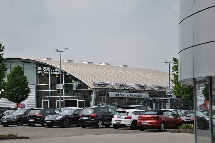 Die Thiel-Gruppe in Paderborn bietet Kunden mit VW, Audi, Porsche und Skoda ein breites Spektrum der Marken der VW-Welt. (Foto: Kampfmann)