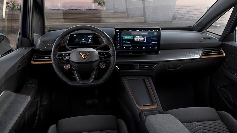 Karosserie, Innenraum und Abstimmung unterscheiden sich grundlegend vom VW ID 3. (Bild: Seat)