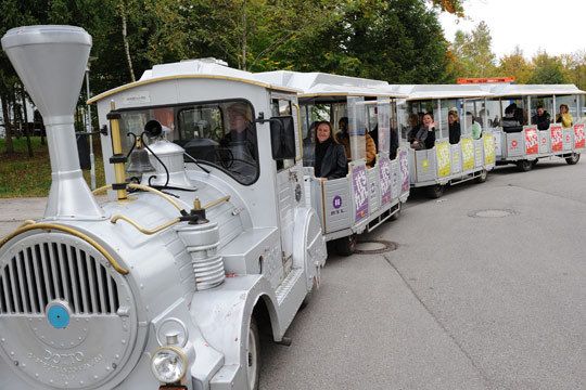 Mit dem Zug ging es dann zu berühmten Filmkulissen: (Archiv: Vogel Business Media)