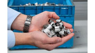 Auf den ersten Blick wirken diese Metallhülsen unspektakulär. Doch in Wahrheit sind es Toleranzringe, die präzise gefertigt sind und für Welle-Nabe-Verbindungen gebraucht werden. Einst von Bosch Rexroth hergestellt, hat nun Kritzner Metalltechnik das Know-how übernommen. (Bild: Kritzner)