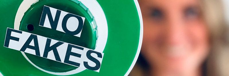 Die KI-basierte Software von Sentryc spürt im Internet angebotene Produktfälschungen und Plagiate auf. (Bild:  Sentryc)