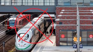Streik im Bahn- und Güterverkehr. Nicht nur Personen stehen vor leeren Gleisen, auch wichtige Rohstoffe und Waren bleiben liegen. Das hat Folgen für die bereits darbende Industrie. (Bild: Bahn)