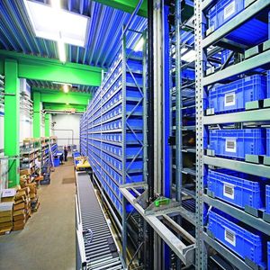 Bild 2: Das Intelligent Stacking Center besteht in seiner Grundstruktur aus einem Regalkubus, der sich individuell und ohne einen vorbestimmten Grundriss in all seinen Dimensionen erweitern und verändern lässt. Bild: Ylog