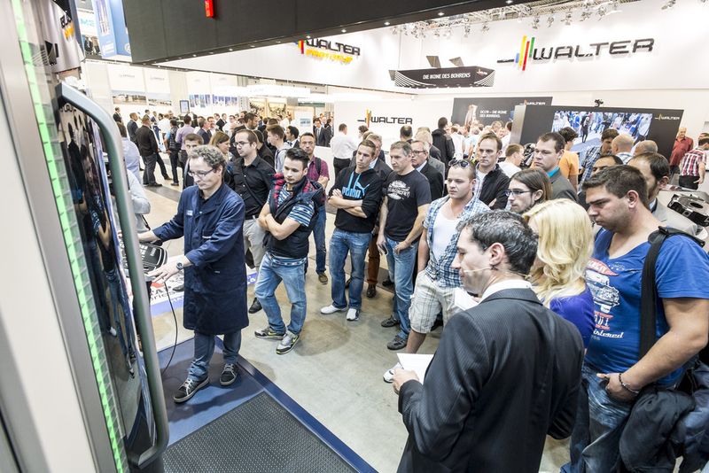 Großer Andrang beim Werkzeughersteller Walter. (Bild: Messe Stuttgart)