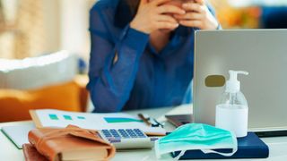 Gerade in Zeiten einer weltweiten Pandemie wird deutlich, wie stark unkontrollierbarer Stress unsere Psyche und unseren Körper beeinflusst. Forscher konnten nun erstmals einen Stressfaktor im Gehirn direkt mit Fettleibigkeit in Verbindung bringen. (Symbolbild) (Bild: IHAR ULASHCHYK ©Alliance - stock.adobe.com)