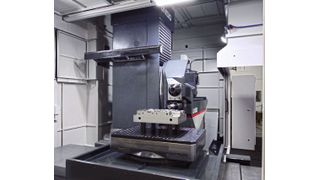 Außer Einlippen-Tiefbohren (ELB) können in einigen Unisig-Bearbeitungszentren nun auch die noch effektiveren BTA-Tiefbohrwerkzeuge für Kühlsystembohrungen genutzt werden. (Unisig)