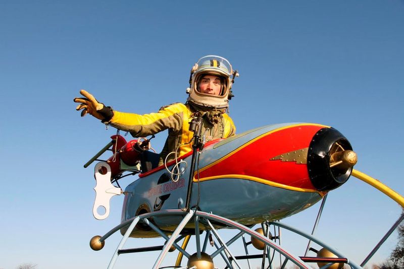Platz 9: Maker Faire zeigt spannende Roboterkämpfe und fahrende Raumschiffe – Packende Roboterduelle, farbenfrohe Weltraumraketen, riesige Streichholzschiffe und ein Helium-Ballon, der bis in die Stratosphäre aufsteigt: Das bunte DIY-Festival bietet Ende August Highlights für jeden Geschmack. (Jan Wessel)