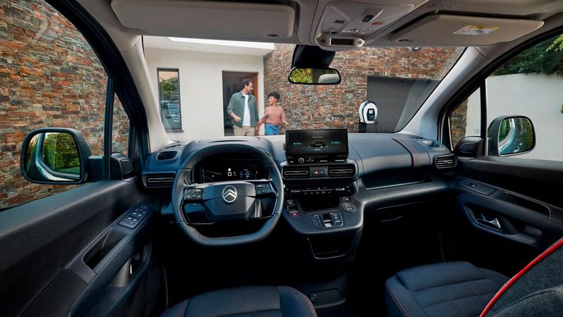 Das Cockpit präsentiert sich digitaler als bisher. (Bild: Citroën)