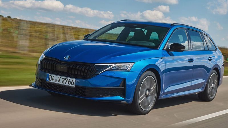 Skoda hat dem Octavia nach vier Jahren ein Facelift spendiert – die Änderungen machen sich vor allem innerlich bemerkbar.(Bild:  Skoda)