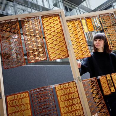 Małgorzata Zboińska with samples of the 3D-printed material. (Source: Chalmers University of Technology)
