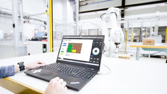 Die No-Code-Programmierung senkt Automatisierungshürden für Einsteiger und Experten.(Bild:  ABB)