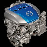 Die neuen „Sky“-Motoren: Mehr Leistung bei geringerem Verbrauch durch bessere Verbrennung. (Archiv: Vogel Business Media)