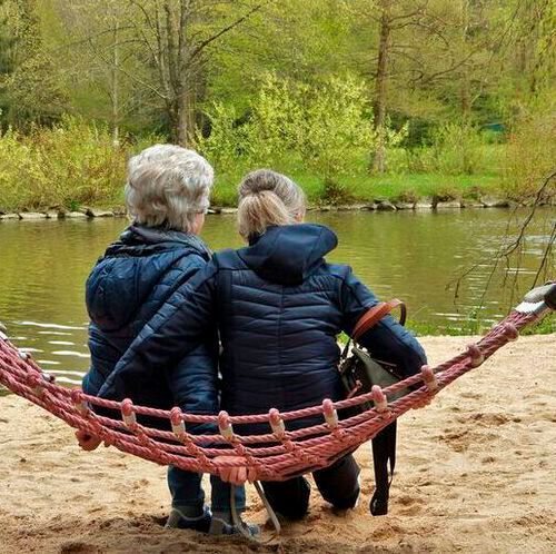Lifestyle factors, such as regular exercise and healthy eating, accounted for less than a quarter of the optimism-lifespan association, indicating that other factors may be at play. Lifestyle factors, such as regular exercise and healthy eating, accounted for less than a quarter of the optimism-lifespan association, indicating that other factors may be at play.