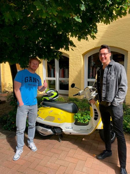 Hallo Flensburg! Frederick Wried und Daniel Bitka (Systemhaus Ruge) (Bild: Herweck)