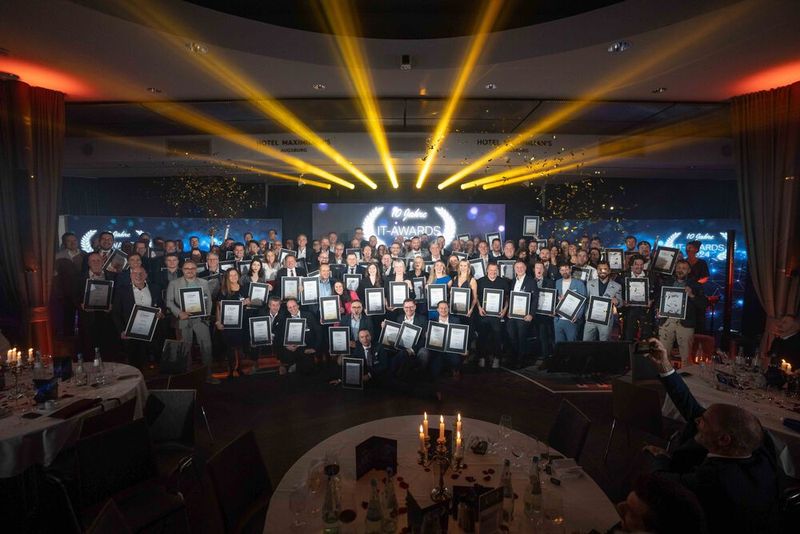 Alle glücklichen Gewinner der sieben Insider-Portale im großen Gruppenfoto. (Bild: Manuel Emme Fotografie)