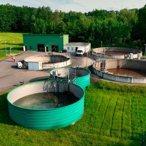 Kläranlage Colditz im Landkreis Leipzig: Hier setzt Veolia Wasser Deutschland auf moderne Online-Analytik, um die verschärften Anforderungen der EU-Kommunalabwasserrichtlinie KARL zuverlässig zu erfüllen. (Bild:  Endress+Hauser)