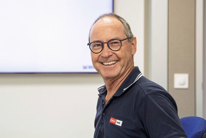 «Heute verfügen wir weltweit über die kompletteste Bohrerpalette im Mikrobereich bis 8 mm, die derzeit am Markt erhältlich ist für schwer zerspanbare Werkstoffe. »
Markus Schnyder, CEO (Thomas Entzeroth)
